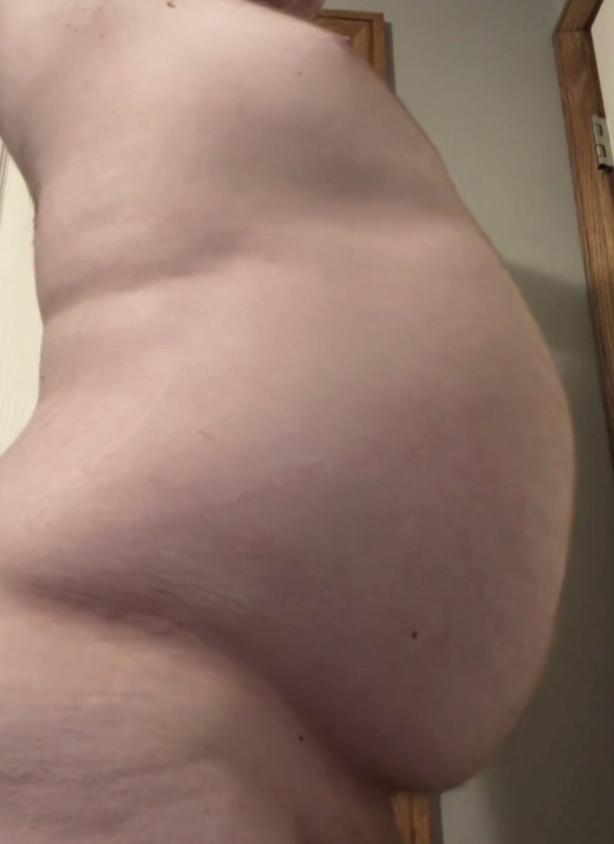 Got inflated huge by a friend on discord. He really did a number on me 😵‍💫 #bellyinflation #malebellyinflation #waterinflation