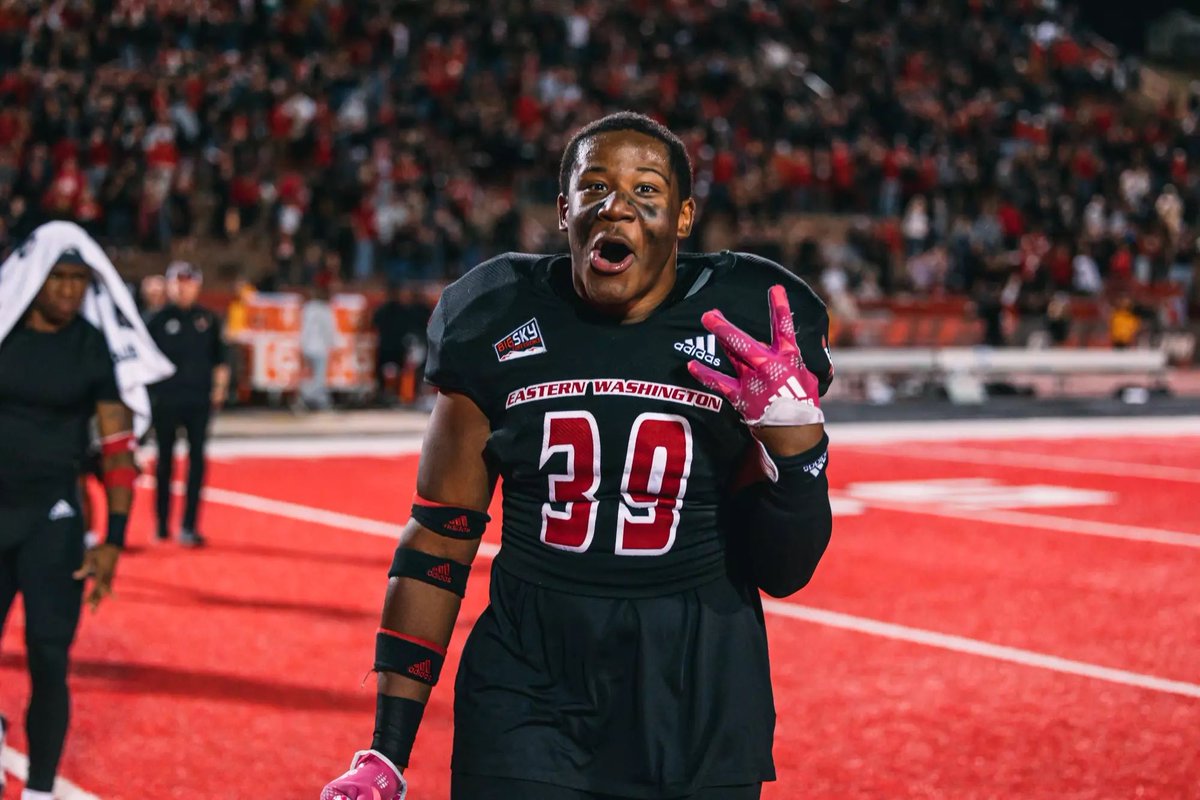 I will be up at Eastern Washington on an official visit 12/17 <a href="/EWUFootball/">EWU Football 🏈</a> <a href="/CoachDixon55/">Coach Dixon</a> <a href="/JaylenJohnson92/">Jaylen Johnson</a> <a href="/Mcoop_Coach/">Coach marques</a> <a href="/coachaiava/">Myron Aiava</a> <a href="/coachGCov/">Govinda Covin</a>