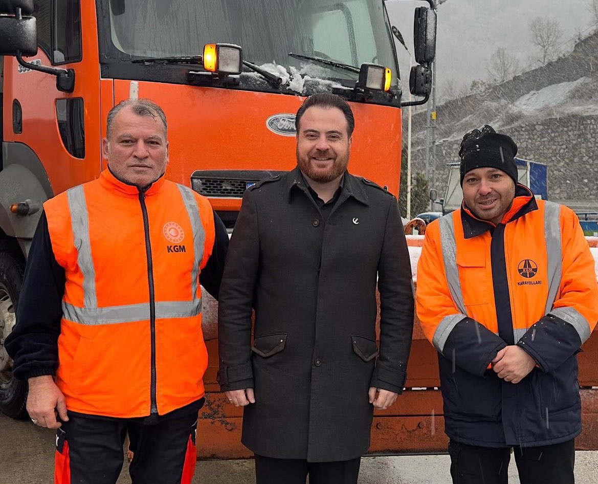 600 bin’den fazla Taşeron İşçimiz ve Belediye Şirket Çalışanlarımız mağdur durumda kadroya geçmeyi bekliyor.  

Taşeron işçilerimizin ve belediye şirket çalışanlarımızın kadroya geçmesi ile ilgili TBMM’ye sunduğumuz kanun teklifi halen komisyonda bekletilmektedir.

Bu teklifleri