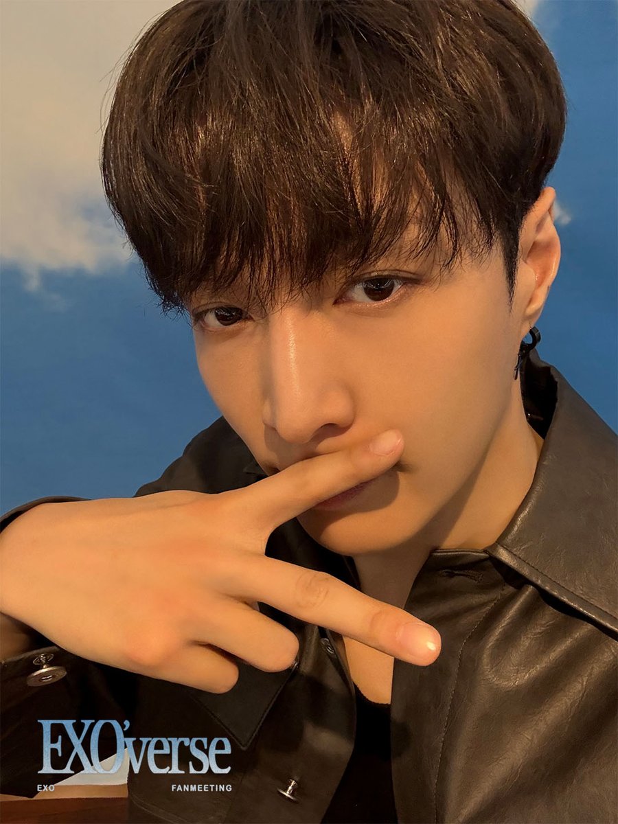 161225 EXO membership spesial gift EXO'verse

#LAY #张艺兴 #레이 #YIXING <a href="/LAYZHANG_JP/">LAY ZHANG JAPAN OFFICIAL</a> <a href="/lay_studio/">Lay Zhang Studio</a> <a href="/layzhang/">Lay Zhang</a>