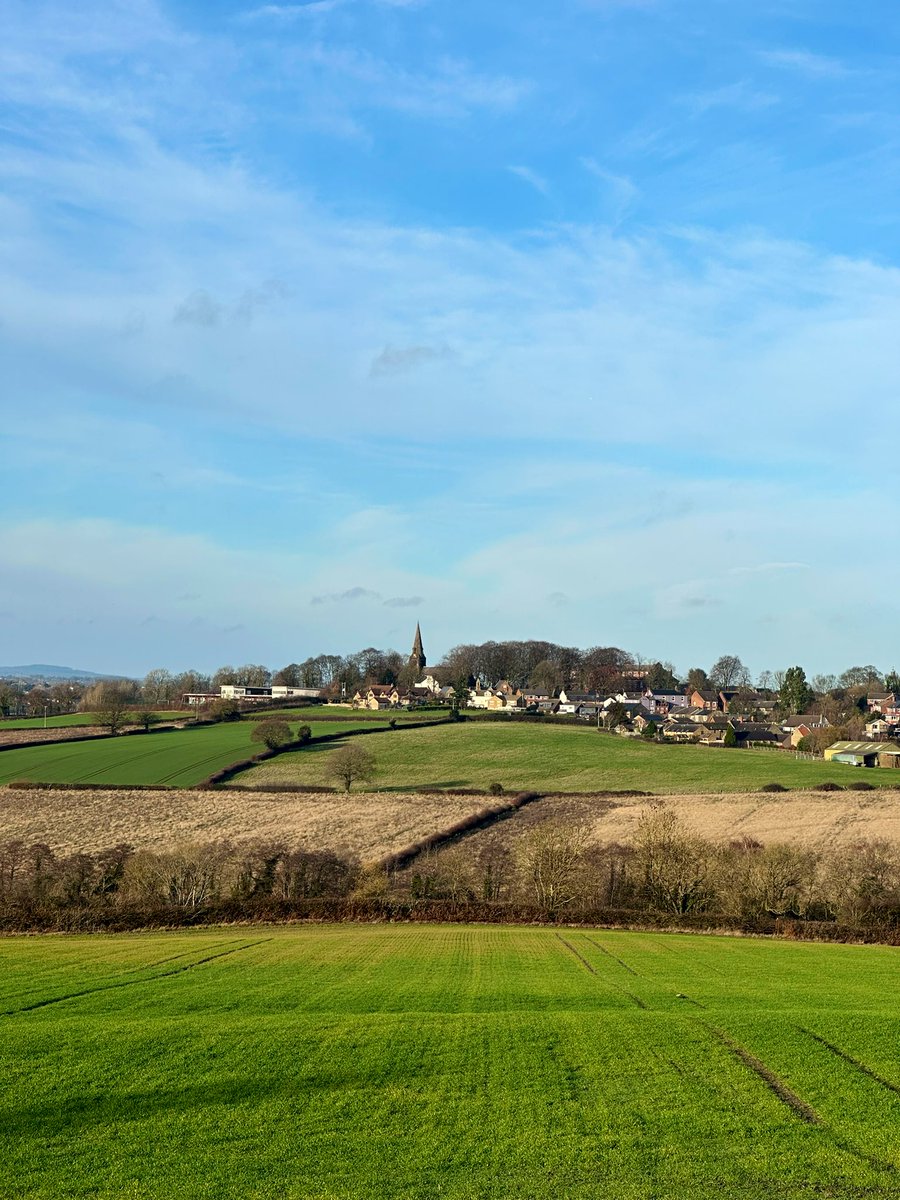 StefRobinson's tweet photo. A rare sunny winter day across Renishaw and Spinkhill on the Sheffield and Derbyshire borders. I’m definitely looking forward to the spring ☀️

#Renishaw #Spinkhill #Derbyshire #Sheffield #RobinsonRoams https://t.co/gdkOzFFnlb