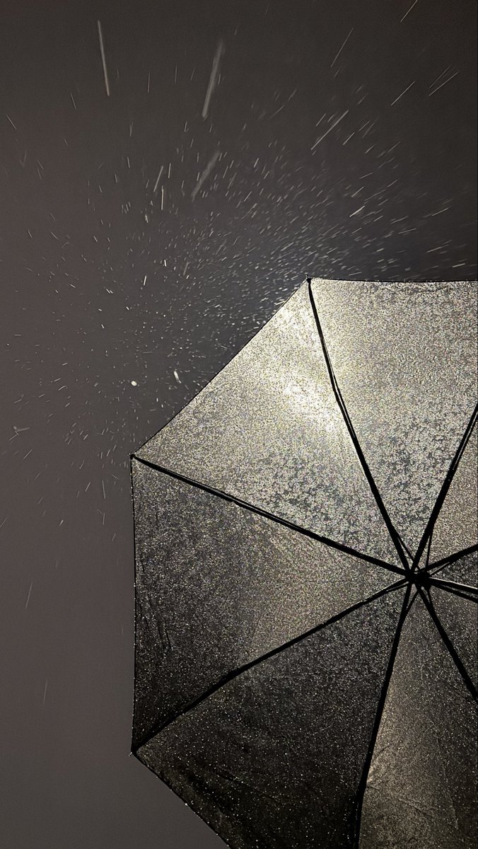 MJEED_303's tweet photo. 🤎🤎☔️ https://t.co/F8S3QL0n2M