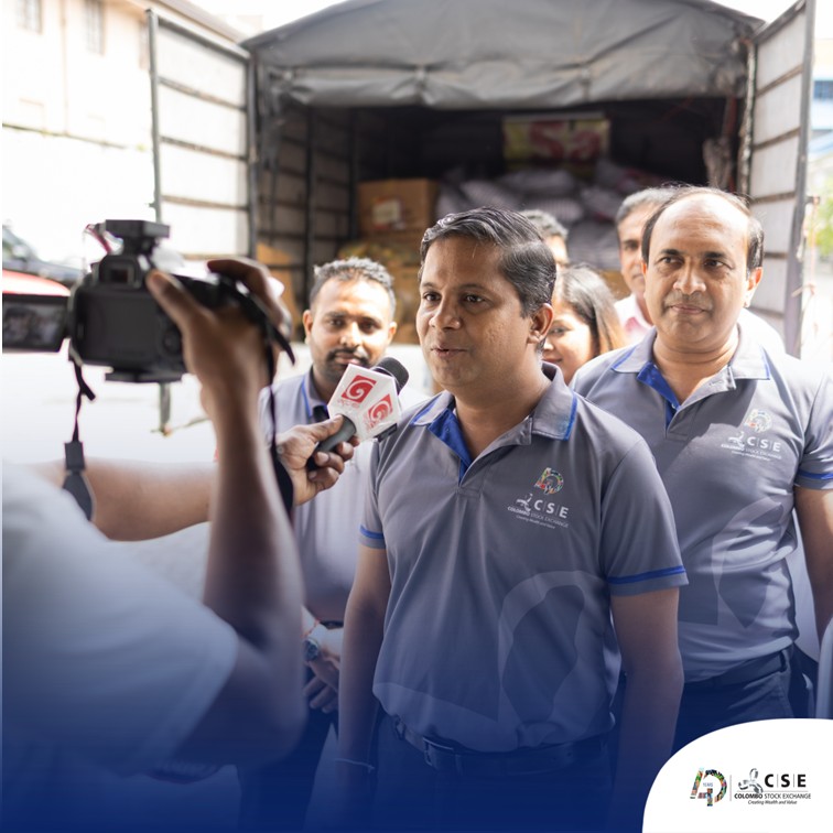 CSE_Media's tweet image. The Colombo Stock Exchange (CSE), in collaboration with the Colombo Stock Brokers Association (CSBA), has partnered with the Manusath Derana Flood Relief Programme to extend essential assistance, relief, and hope to families impacted by the recent floods.

#CSR #CSE #helpinghands