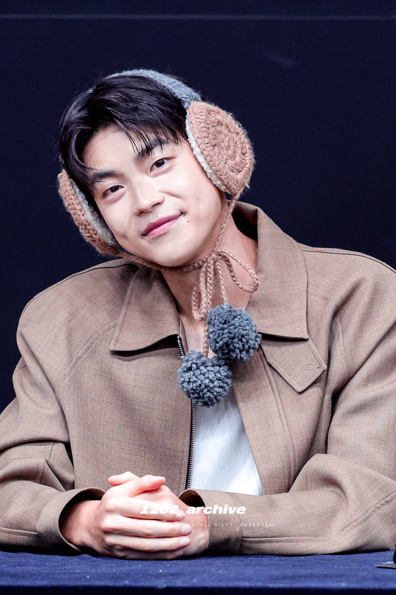 1202_archive's tweet image. 251213 시즌그리팅 팬사인회

#김강민 #kimkangmi