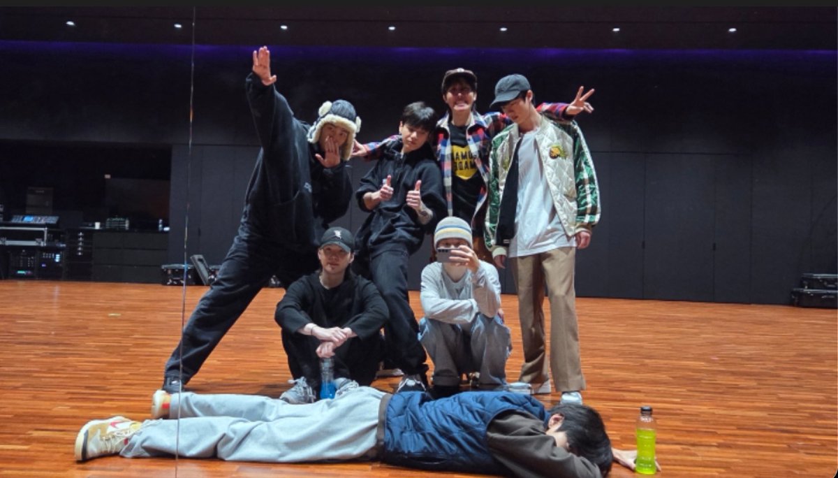 seokjinfile's tweet image. THE LIVE THUMBNAIL 😭💜