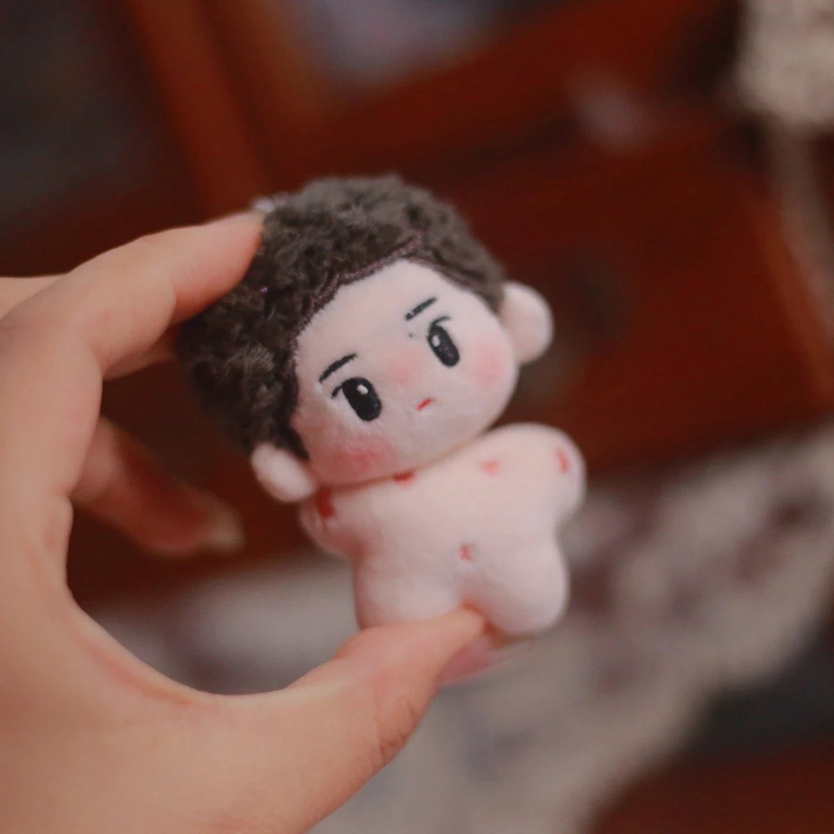 PRE ตุ๊กตา  (ตัวเปล่า) #ตุ๊กตาอี้ป๋อ 

ขนาด 7 CM มีให้เลือก 3 แบบ 

💰หมุนหัวได้ น้องละ 300 บาท

 รอบเดียว 

🚝นัดรับเซ็นลาด/MRTจตุจักร (อา)
📦ค่าส่ง 35 บาท

สนใจสอบถามก่อนได้ค่ะ 

 #ตุ๊กตาหวังอี้ป๋อ #ตุ๊กตาป๋อจ้าน #YBXZตุ๊กตา