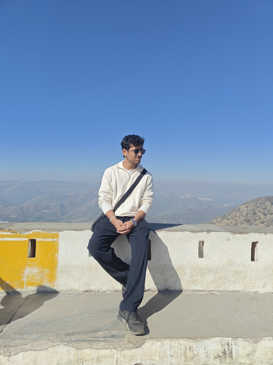 बर्फ tweet media