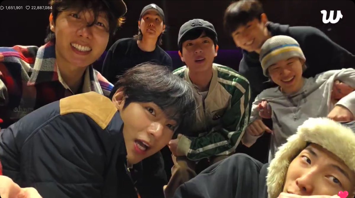 ชั้นไม่ต้องการอะไรแล้วนอกจากการได้เห็นภาพแบบนี้ไปอีกสิบยี่สิบปี บังทัน 7 คน Never dies 😭😭😭😭😭