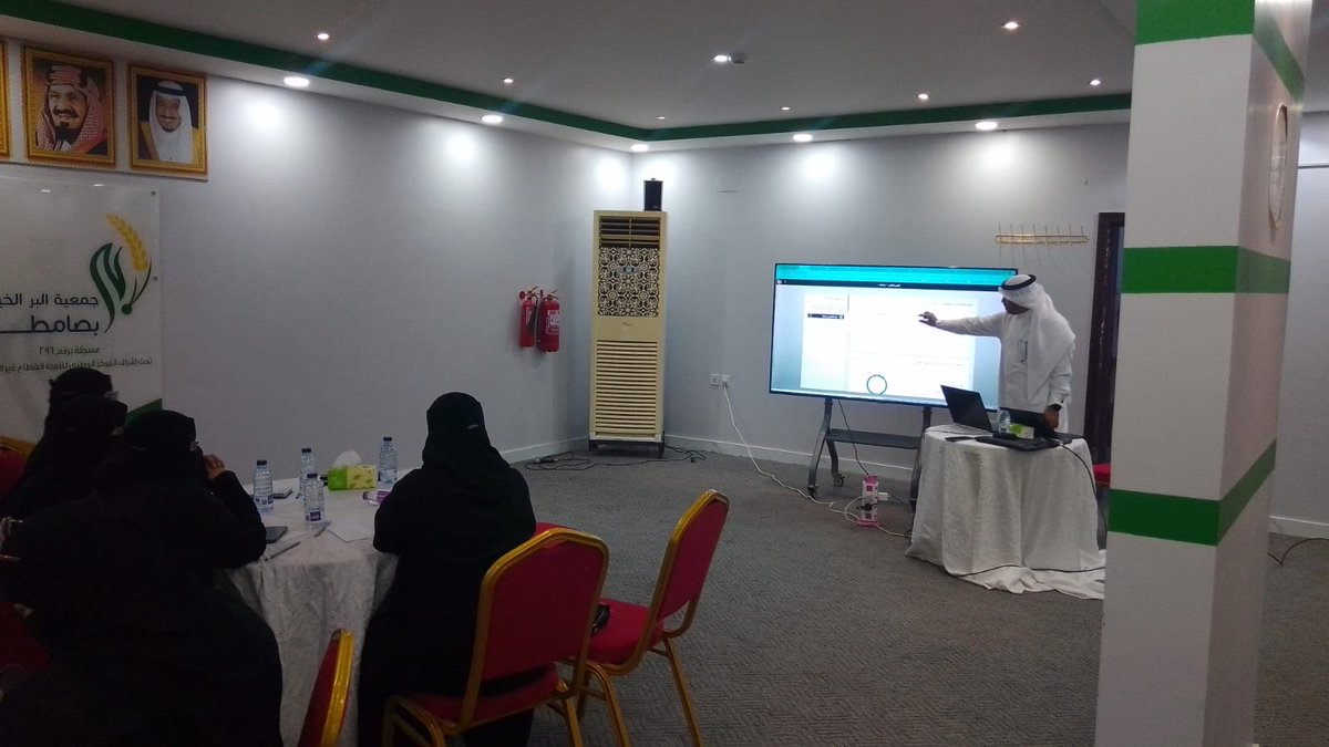 BirSamtah's tweet photo. انطلاق برنامج النفاذ لسوق العمل
بدعم كريم من منصة إحسان الخيرية
نخوض رحلة تدريبية ثرية تمتد لـ 10 أيام، نعمل فيها على تطوير مهارات إدارة المشاريع، ودراسة الجدوى، والتسويق الإلكتروني، بما ينعكس أثره على جودة العمل وتحقيق الاستدامة.
#إدارة_المشاريع #PMP #إحسان #تدريب https://t.co/XgLykiruNo