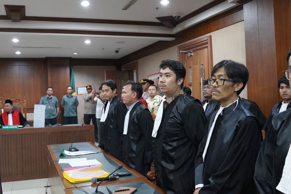 LBH_Jakarta's tweet image. Sedang berlangsung sidang para tahanan politik di PN Jakarta Pusat, yakni Pedro, Khariq, Syahdan, dan Muzzafar. 

📸 LBH Jakarta