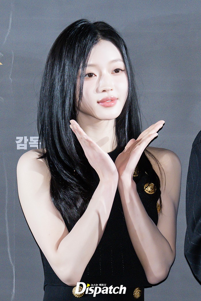 G8RkZ_ea4AgJtNs?format=jpg&name=medium