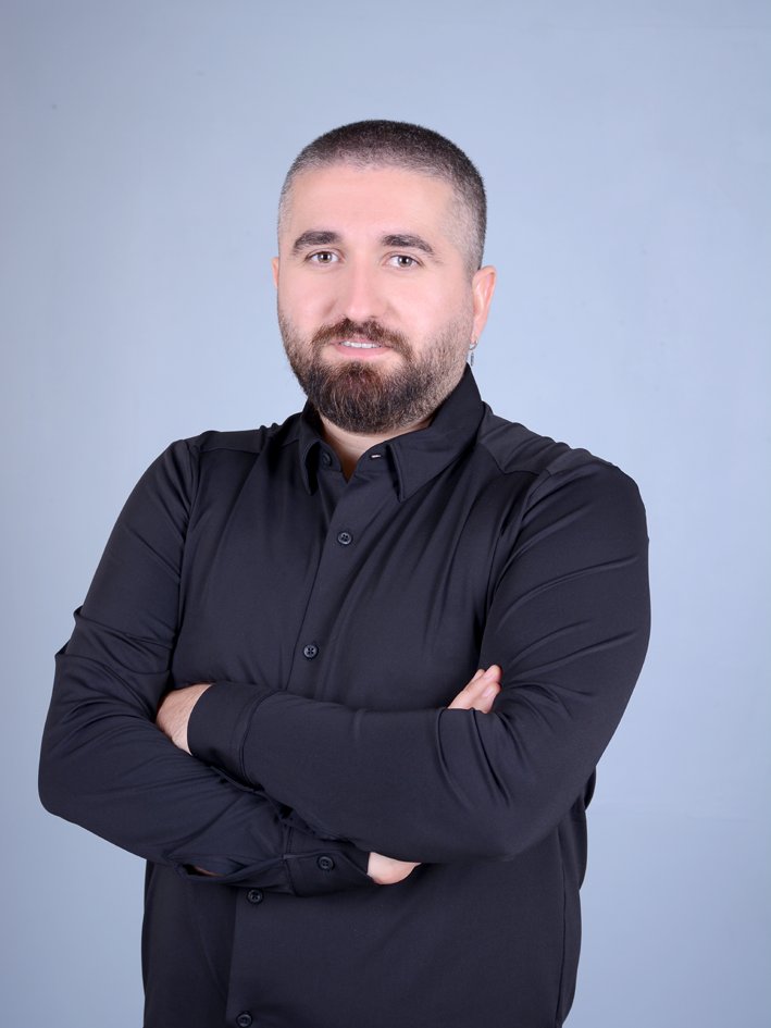 BATMANLI İŞ İNSANI MURAT TARHAN, TURGİD TEŞKİLAT İŞLERİ BAŞKAN YARDIMCILIĞINA GETİRİLDİ

Balta Burger Kurucusu Murat Tarhan, TURGİD (Türkiye Gıda İşletmeleri Derneği) Teşkilat İşleri Başkan Yardımcılığı görevine getirildi.

Tarhan, yeni görevinde sektörde teşkilatlanma,