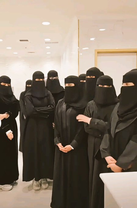 Rσzαиα♡ tweet media