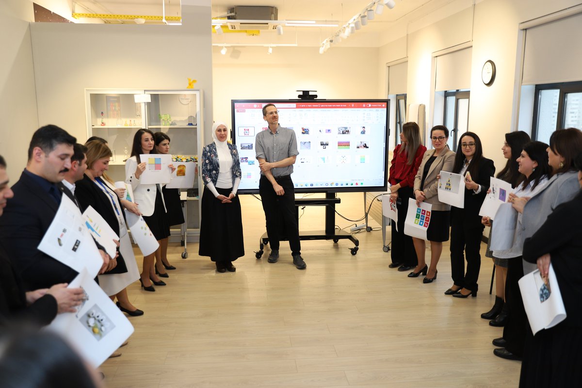 Azərbaycan Respublikasının Elm və Təhsil Nazirliyi ilə “ORT İsrail” məktəblər şəbəkəsinin əməkdaşlığı əsasında həyata keçirilən “İnnovativ məktəb” layihəsi çərçivəsində təlimlərin növbəti mərhələsi uğurla başa çatıb.

Ətraflı: shorturl.at/qS5X9