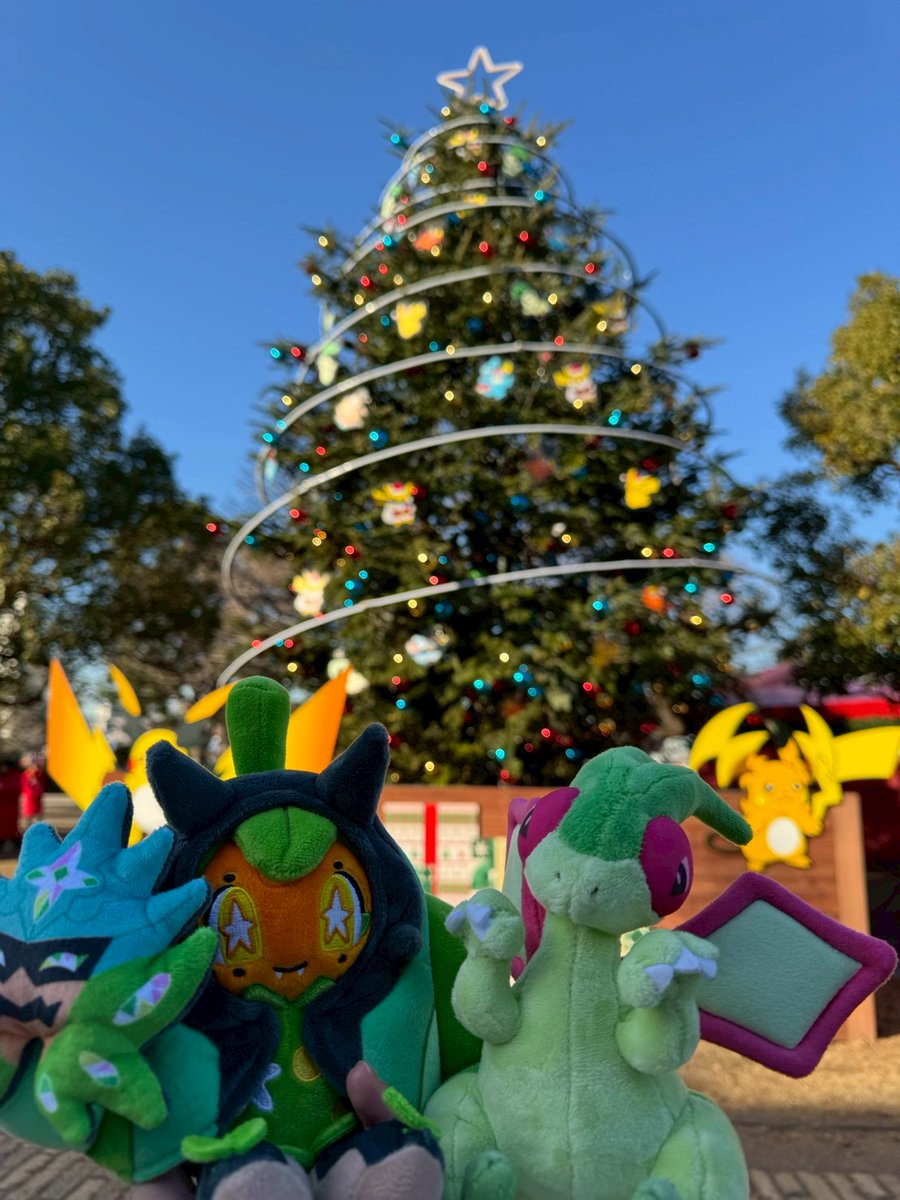 fjord0729's tweet photo. ながまると赤レンガ倉庫デートしてきた〜！
数百年ぶりにクリスマスマーケット連れてきてもらえて幸🎄

ポケモンコラボのエリアあって目〜〜〜っちゃ楽しかった！！
いっぱい写真撮って満足🥰 https://t.co/yzxwdTCTCr