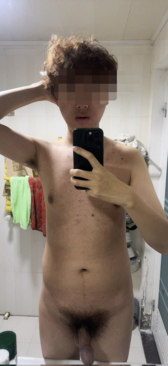 gou30187's tweet photo. No.5傻比直男主治医生
优秀的直男医生，年纪轻轻就已经是安阳某医院的主治医师了可惜三十了���是个处男半夜欲火太旺忍不住来发骚，结果大输特输，输得裤衩子都不剩，既害怕又忍不住，为了尽快结束求着曝光哈哈啊哈 #直男 #社死自毁  #曝光 #处男 https://t.co/DUXsAT2rax