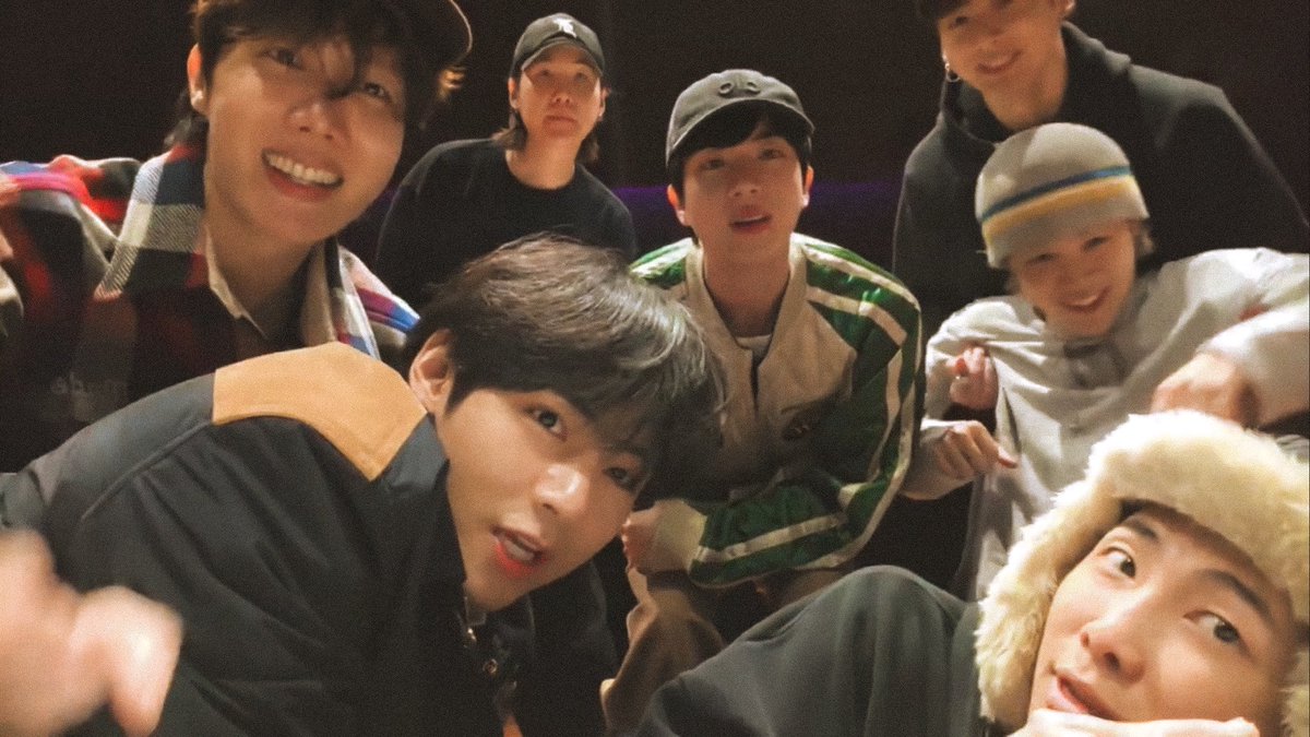 filmsforjin's tweet image. 7️⃣💜