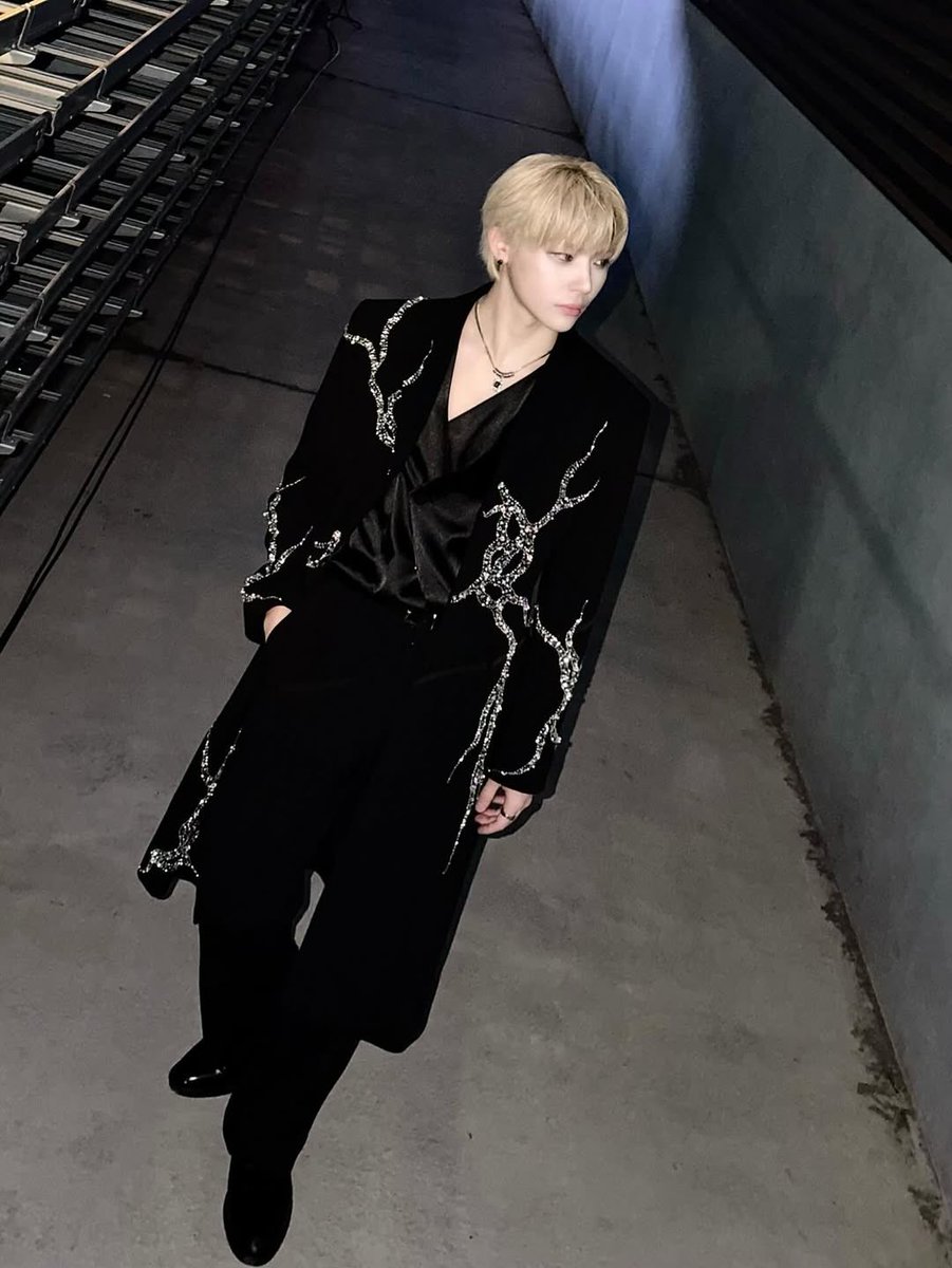 앤팀 인스타 #니콜라스 

🩶🖤