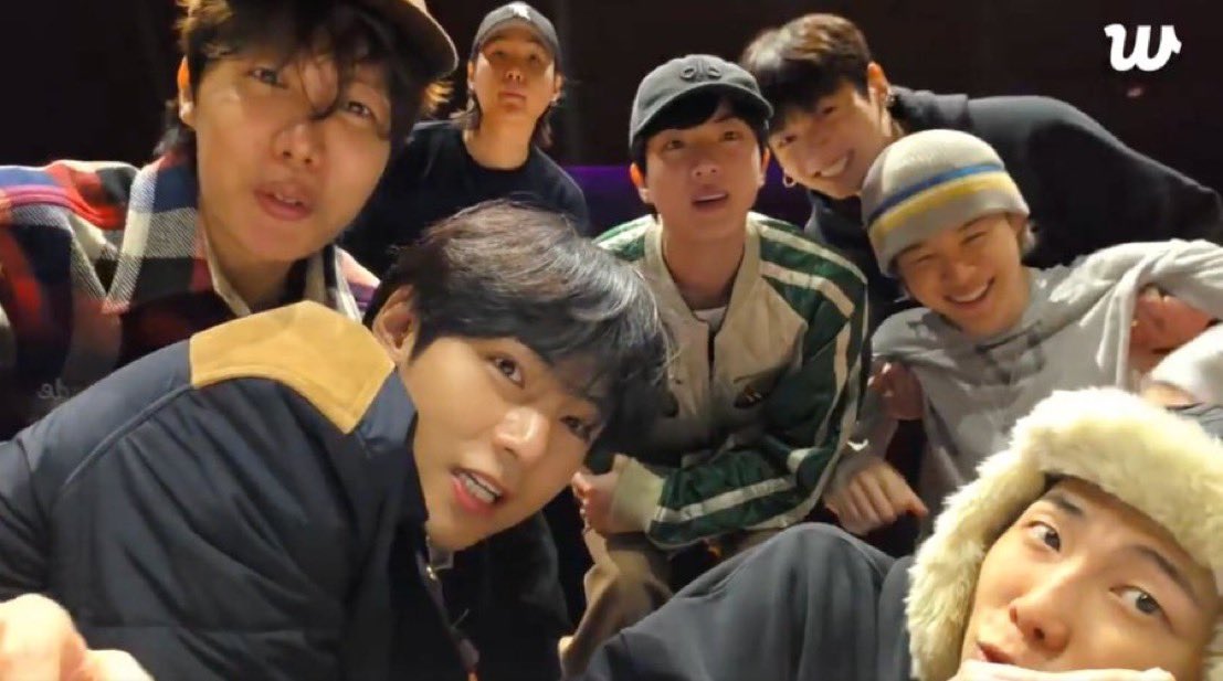 Can you help us make BTS’s 2026 album a legendary success for these seven? Consider contributing to support US/PR ARMY to buy BTS music for BB Hot 100 and BB200 charts. 🔗👇 

PP🔗 paypal.biz/lulu1014  (or search lulu1014)
Wise🔗 wise.com/pay/me/thient1…