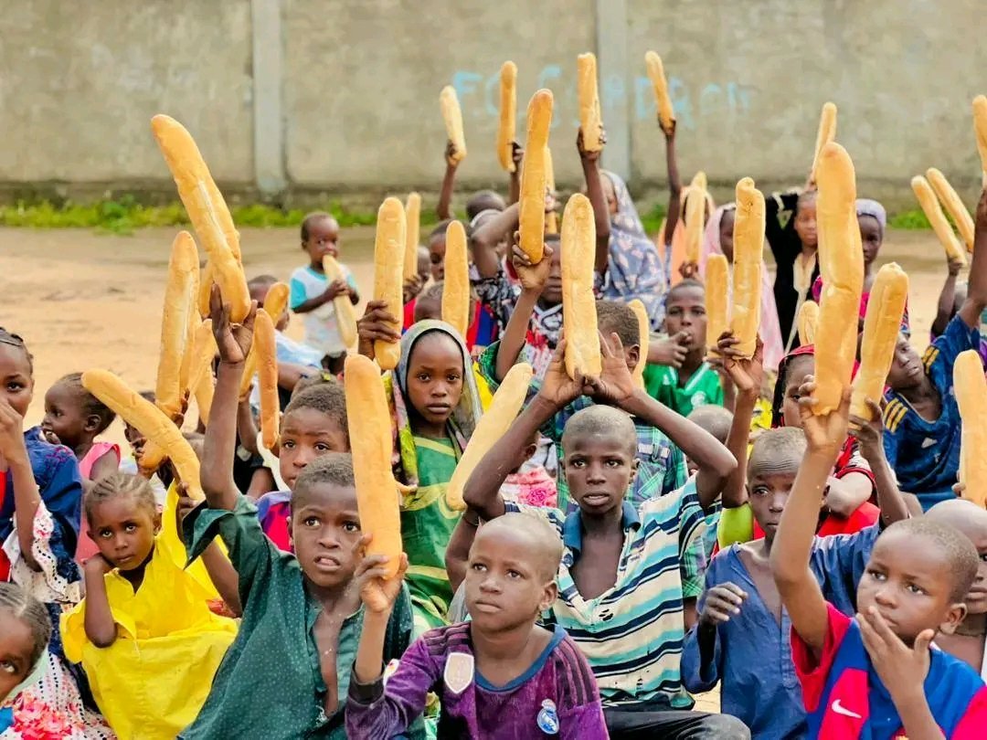 Selam, rahmet ve bereketler üzerinize olsun, sevgili kardeşlerim. Allah'ın izniyle, elinizden geldiğince yardımınıza ihtiyacımız var. 
Ekmek 10₺