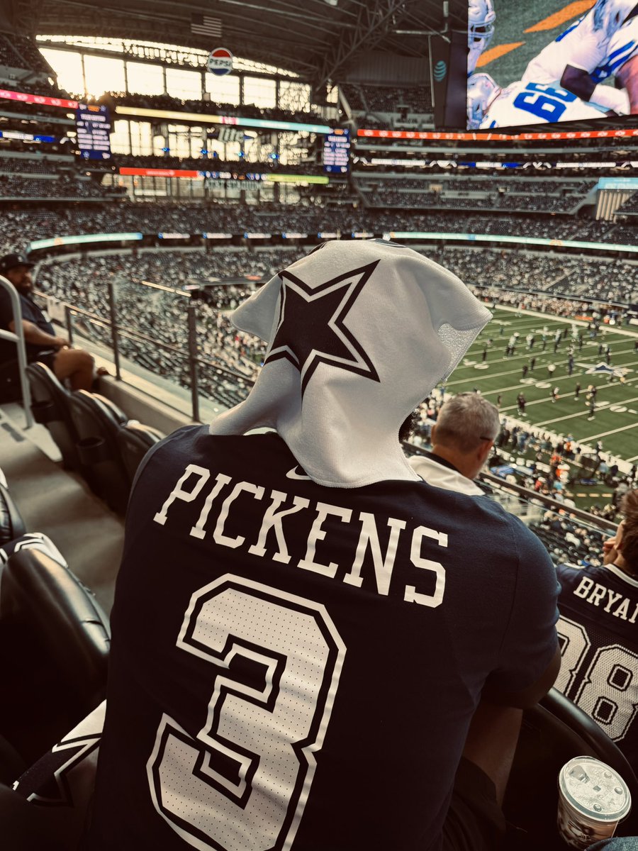 Myles Thompson tweet media