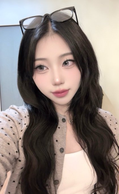 doldoli426325's tweet photo. 야한짓 하는거 볼사람 ?    

#부산 #비떱 #BBW #뚱녀 https://t.co/hWYg732vae