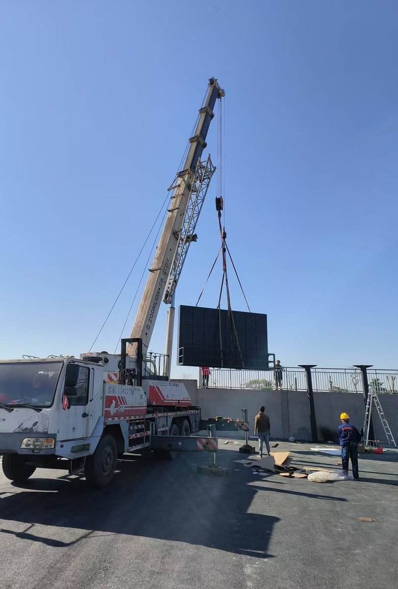 TerryWu20324385's tweet photo. Outdoor P2.5 LED display
#RGBMax #LEDInstallation #CraneMounting #CommercialVisualSolutions #LEDTechnology #OutdoorDigitalSignage #DisplayEngineering https://t.co/KQw1IN6rPx