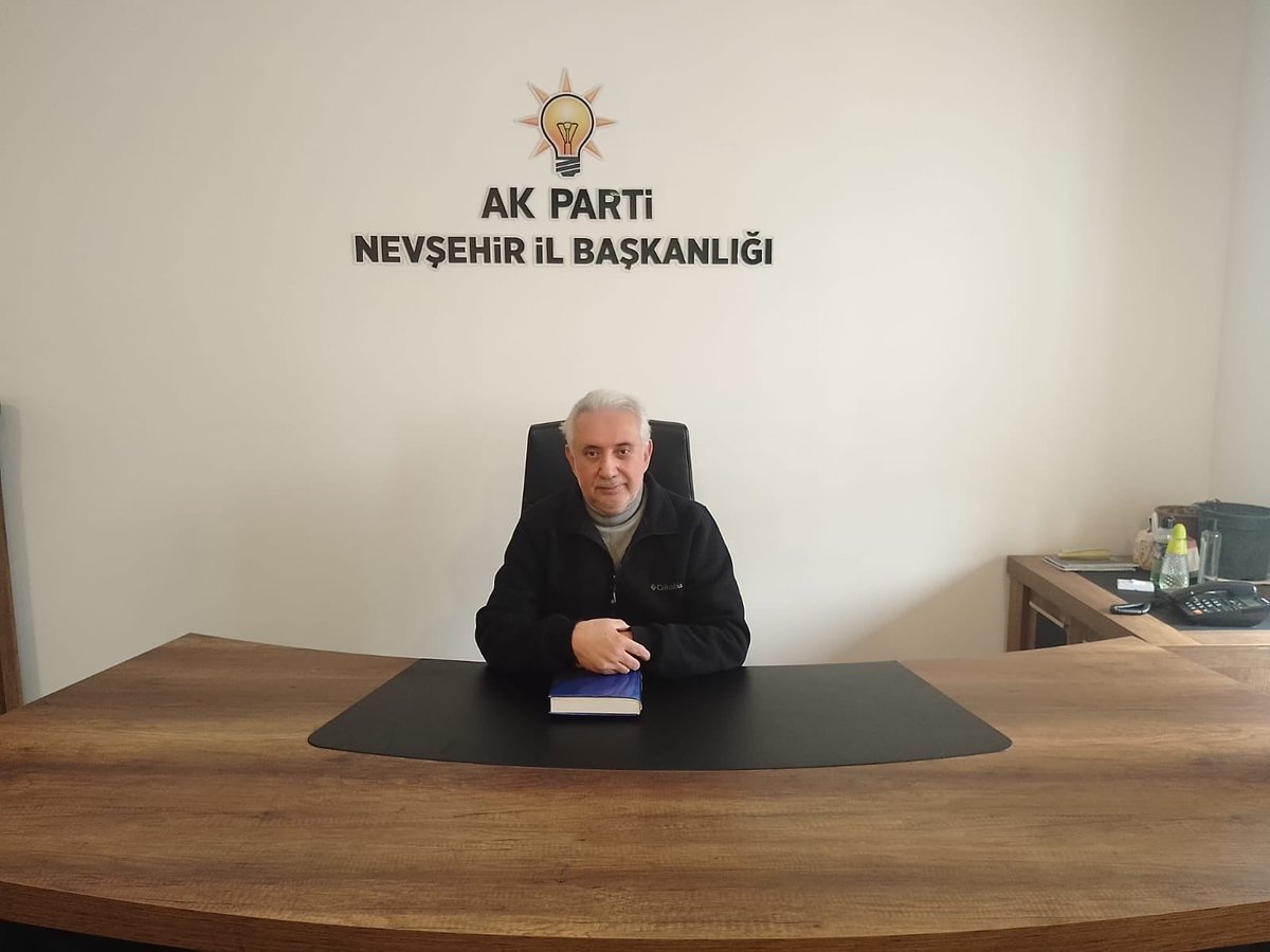 İl Başkan Yardımcımız Mehmet Demir Nöbetçi Başkan uygulamamız kapsamında İl Başkanlığımıza gelen misafirleri ağırladı.