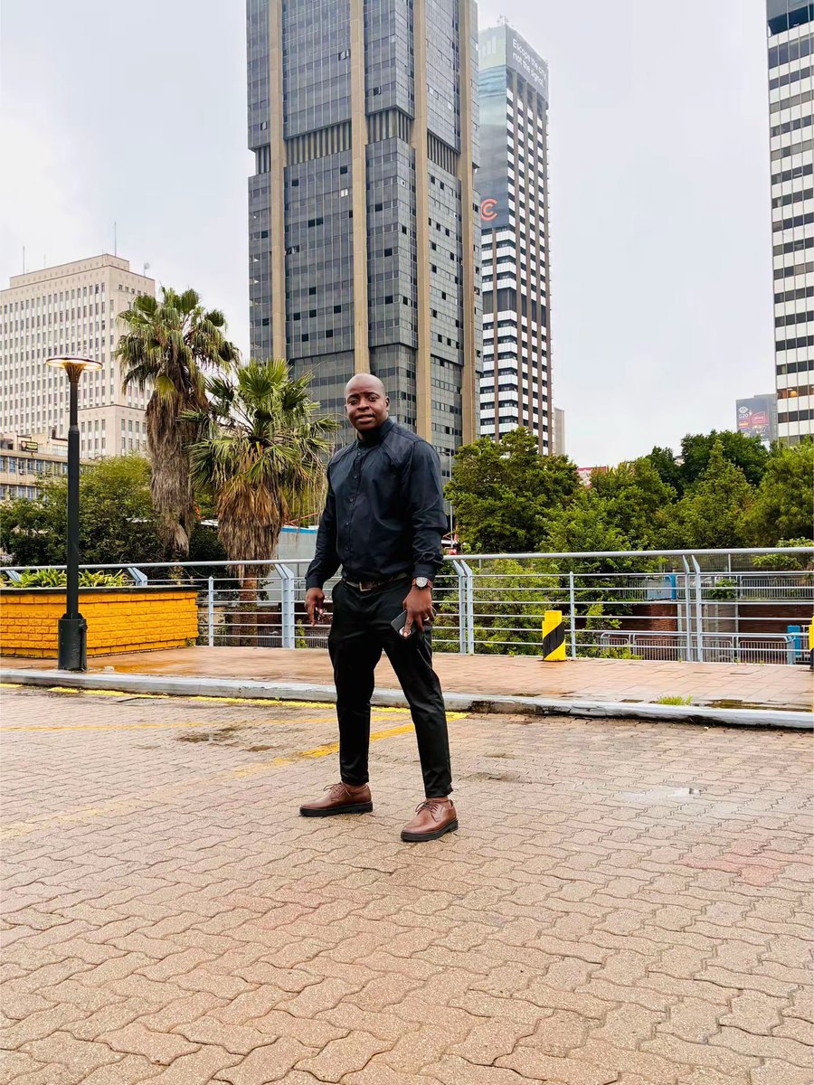 proekid's tweet photo. Awa reste ama gumboots lama safety shoe ke dizemba https://t.co/p1BPrbDMqm