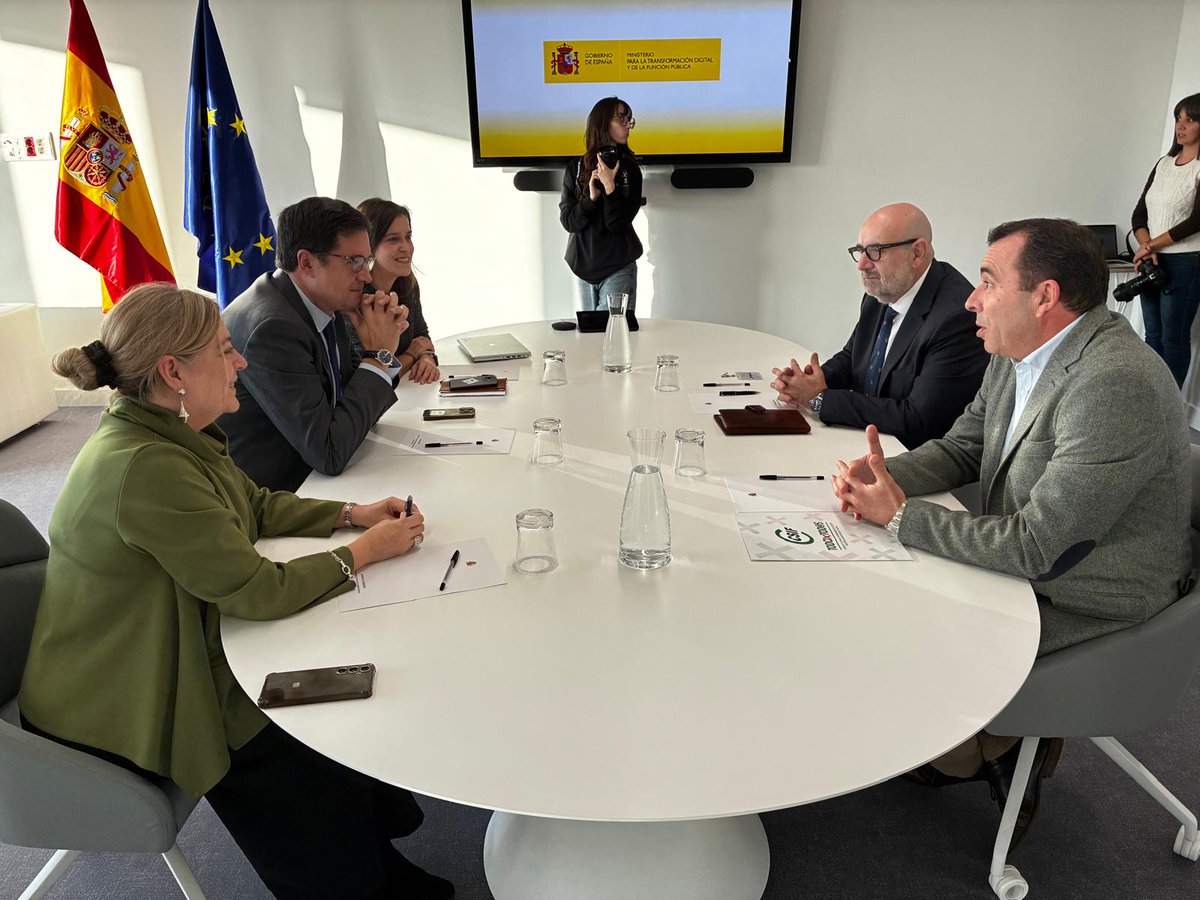 📍 Mañana por fin nos reunimos para poner en marcha los compromisos adquiridos en el acuerdo de subida salarial y mejora de condiciones laborales de los/as empleados públicos. Constituimos la comisión de seguimiento en el Ministerio de Función Pública.

🗣️ Para nosotros es muy