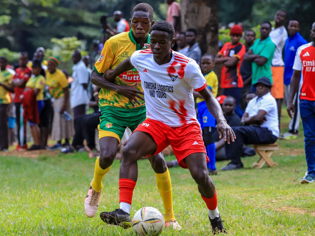 EdwinPogba6's tweet photo. Happy birthday to Garuga Stars FC defence rock Meddie Mukasa ππ
More years of solid defending and winning.
The Stars family wishes you a blast β¨οΈ day
#happybirthdayMeddie
#EdwinUpdates https://t.co/R1Xv3SRO7m