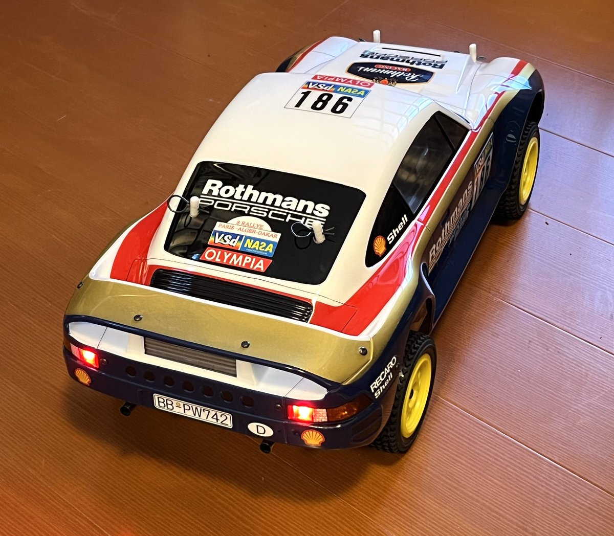 ポルシェ 959 ラリーが完成^_^ 実車のラリーとはホイールが違いますが