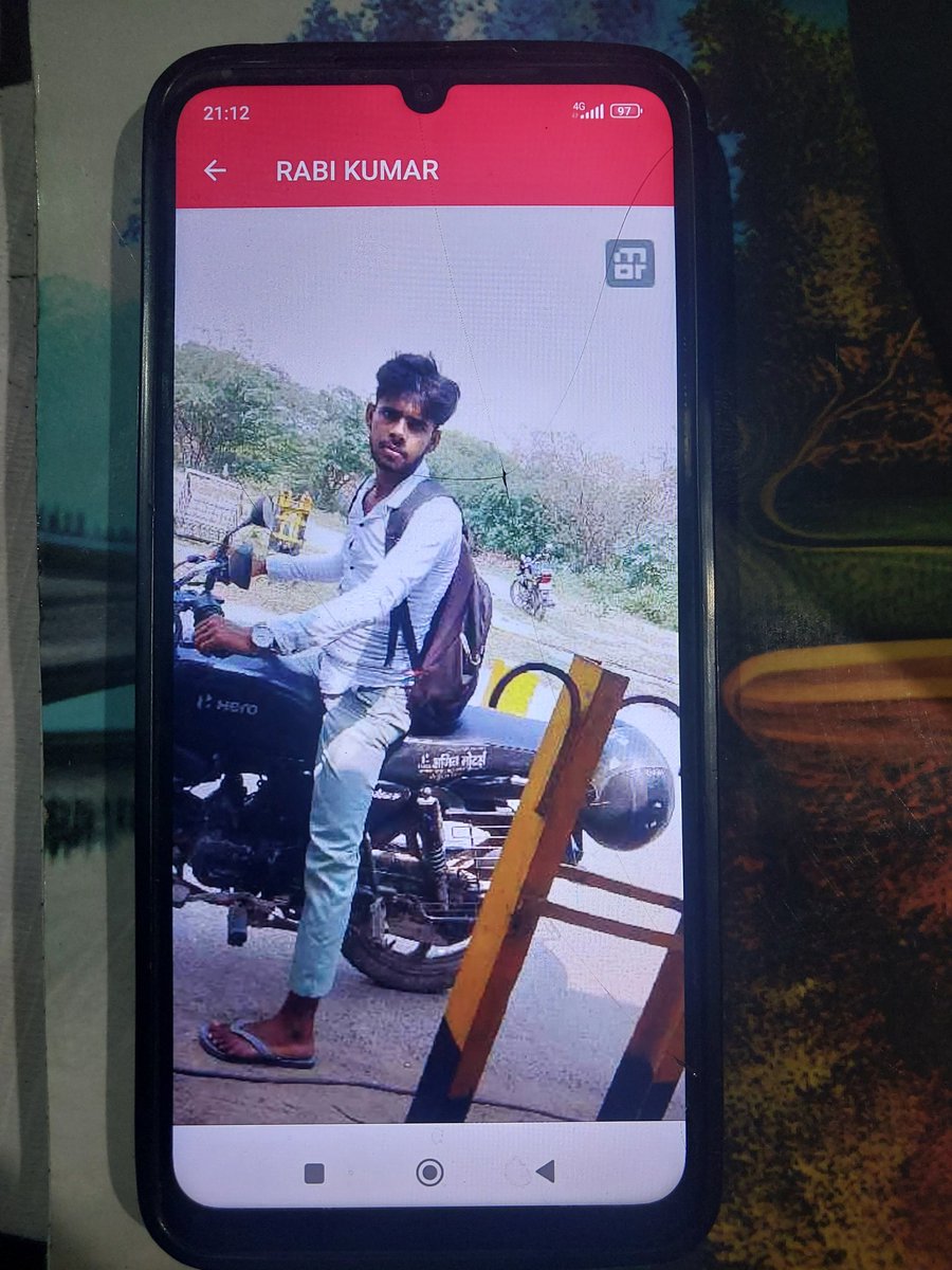 urwish2krish's tweet photo. @meesho_support @viditaatrey @barnwalSanjeev 
It's been six days.
Return was picked up on 10/12/25 around 10.25 PM from our flat.
Picture of pickup guy is attached from my gate security device.
But meesho customer care is denying for pickup.
Order ID 228767821365359040 https://t.co/kb6KjeYS1N