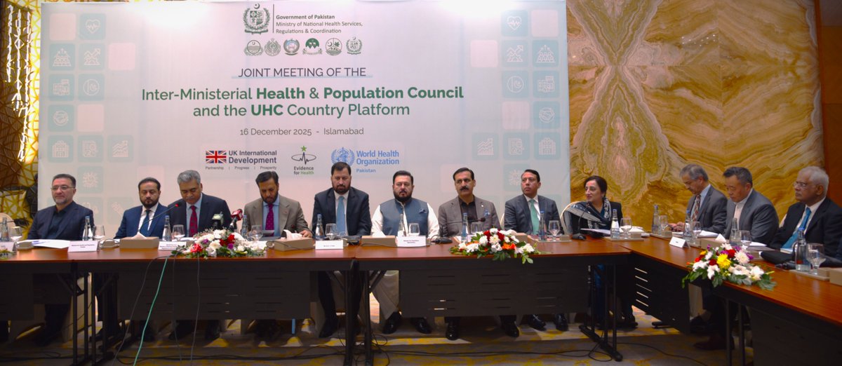 WHOPakistan's tweet image. .@WHO, Pakistan &amp;amp; partners met to continue expanding universal health coverage for all as a national priority during a joint meeting of the Inter-Ministerial Health and Population Council &amp;amp; #UHC Country Platform.
Everyone deserves access to health care
#HealthForAll #UHCDay