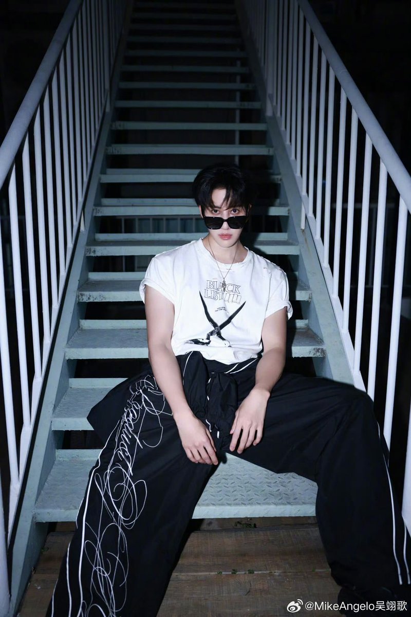 golfmikedotcom's tweet image. Lin Sweet เตรียมเปิดตัว

Mike Angelo weibo update 
#SpeedAndLove #ทางรักคู่ขนาน 
#mikeangelo 
#m1keangelo #ไมค์พิรัชต์