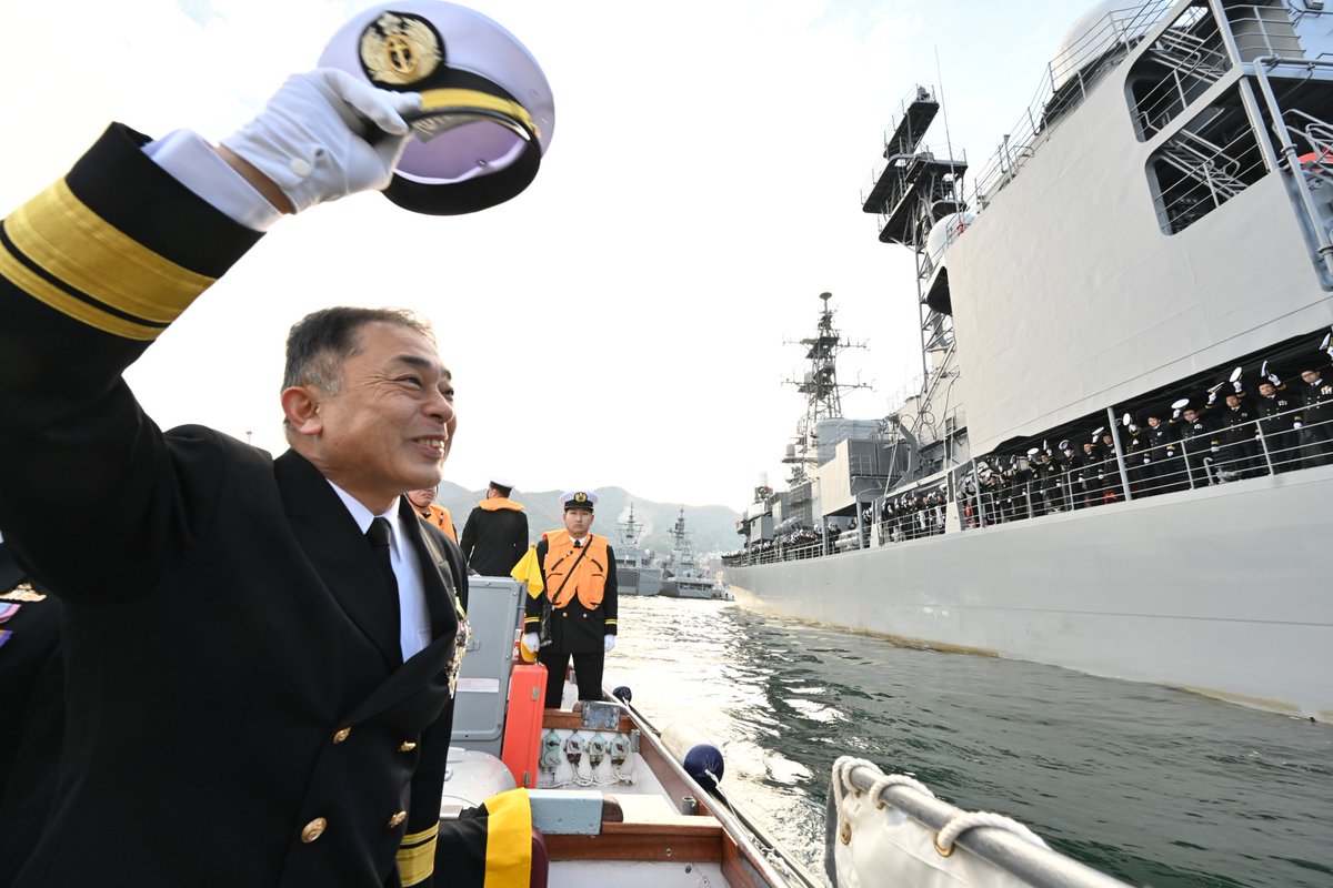 海上自衛隊 日本国練習艦隊 海将 チャレンジ 330px-JMSDF_Training_Squadron_