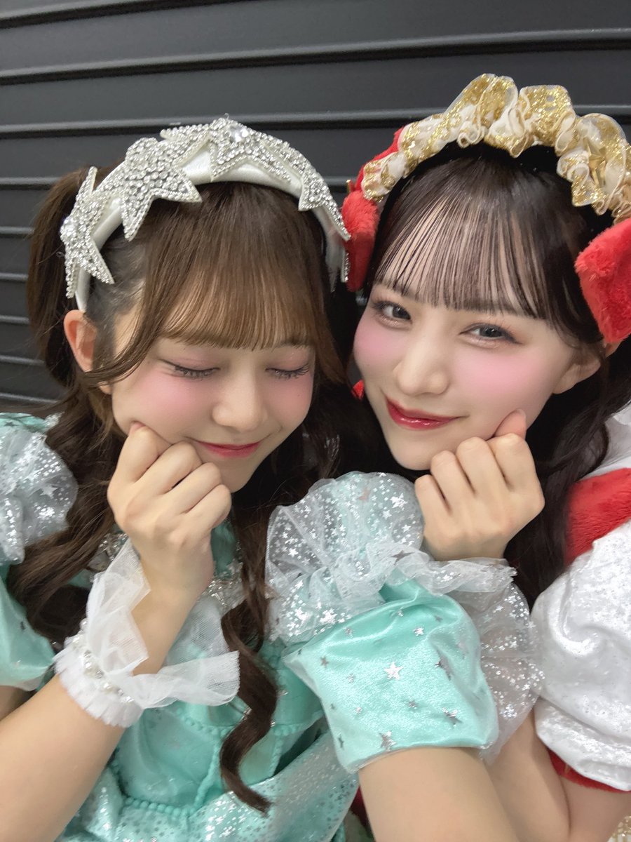 念願の…大好きなことみさんと、、😭♥️

とっても尊敬してて、大好きって愛もちゃんと伝えさせて頂きましたぁぁぁ♡！！

ほんとうに優しくていっぱいお話ししてくださって、合宿で課題曲に選ばさせて貰った｢必殺あざとポーズ｣も褒めてくださって😭

これからもよろしくお願いしますぅぅ！！