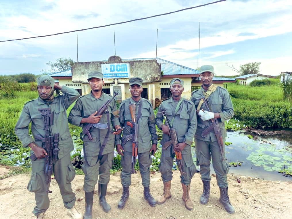 L’#AFC/#M23 annonce un retrait conditionnel de la ville d’#Uvira. Dans un communiqué, le groupe exige la démilitarisation, la protection de la population et le contrôle du cessez-le-feu par une force neutre. Pression internationale en hausse, notamment des #USA sur le #Rwanda.