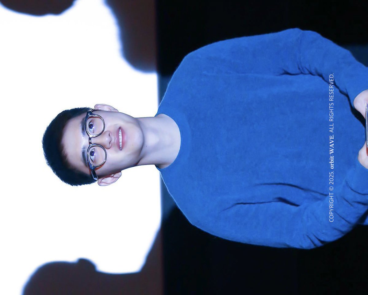 orbitw_'s tweet image. 언젠지 기억안나지만 스윙키즈 무대인사👋🏻
#도경수 #디오 #dohkyungsoo #DO