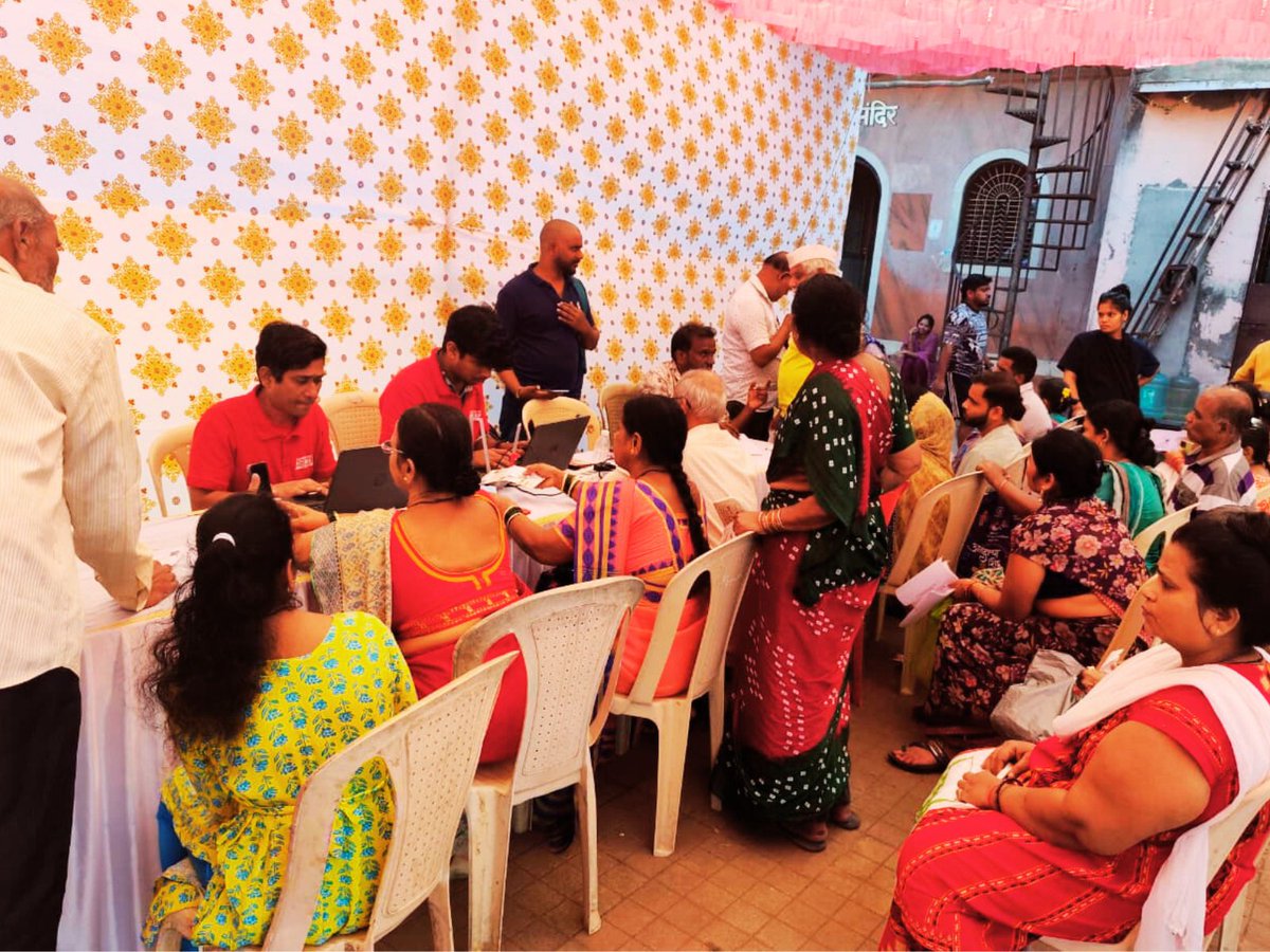 MeshramNGO's tweet photo. Meshram Foundation organized camps to implement various social benefit schemes in Chandivali, Kalina, Kurla, Colaba, Mumbadevi and Malabar Hill Vidhansabha. https://t.co/Ws9YlXfWVw