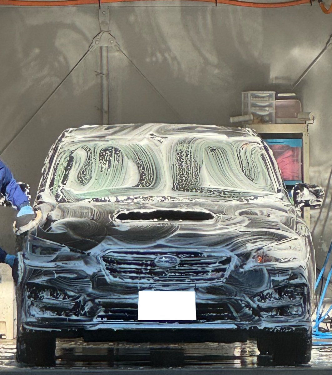 levorgbs4's tweet photo. Keeperへ。

年末はどこの洗車場も大渋滞するので、
少し早いクルマの大掃除ということで…。 https://t.co/OVZ7cARc25