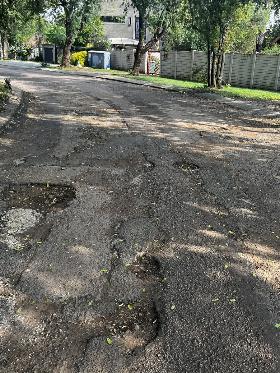 Si_Tshabalala's tweet photo. @CoE_Call_Centre  our road has gotten worse since my last logged request. When will we kindly get assistance? This is in Jenny Street, Brackenhurst in Alberton. https://t.co/oimODvmEIl