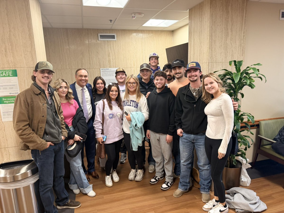 TarletonPrez's tweet photo. Thankful that our Texan, Hank Newman, is safely recovering from surgery. I had the opportunity to visit with him and many of our Texans were already there. It’s what makes our university so special - FAMILY. He has a long road of recovery ahead, so prayers and support needed!💜🙏 https://t.co/D8MmAqj1GJ