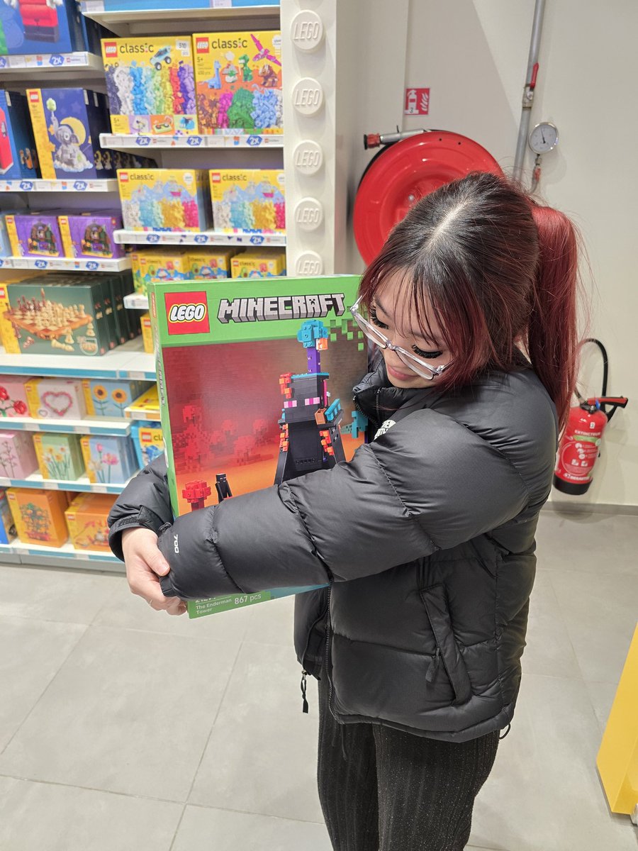 GingeHazza's tweet image. Happy 27th Kim x