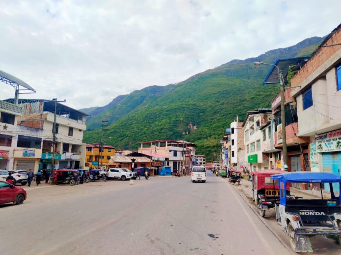 Ante el inicio del paro en Amazonas coordiné de con el MTC.
Hoy logramos la liberación del pase en Pedro Ruiz (Bongará).Participo en una mesa de trabajo con el viceministro de Transportes y equipo,y autoridades locales.Luego realizaremos un recorrido por puntos críticos.
