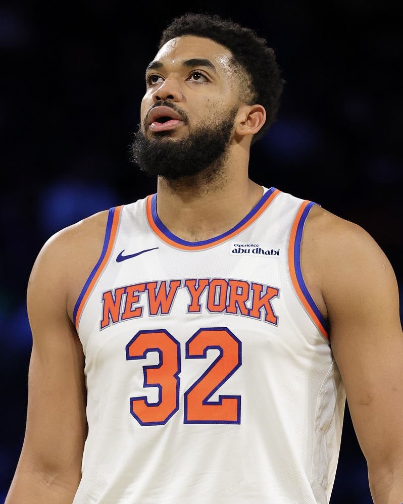 Karl-Anthony Towns would donate his $500,000 in earnings to youth sports programs in the Dominican Republic if the Knicks win the NBA Cup tonight 🇩🇴

“I feel very confident knowing the money will take care of the kids over in DR”

(via <a href="/NBATV/">NBA TV</a>)