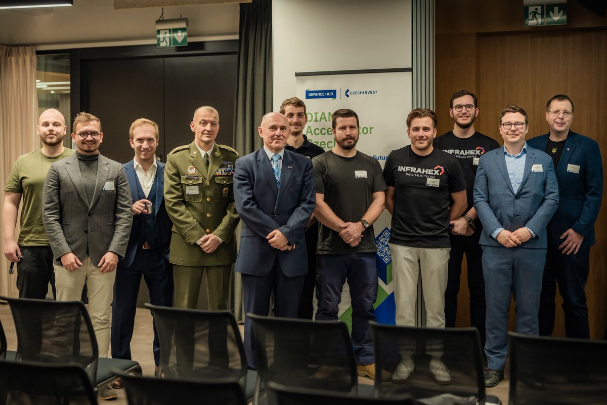 🚀 #Defence Hub #CzechInvest × #NATODIANA Christmas Pitch 🇨🇿🫡 Proud to represent #RVmagnetics in the NATO DIANA ecosystem 
👏 Congrats to Inovec Technology &amp; InfraHex — selected for DIANA 2026.
Great pitches, inspiring discussions &amp; strong Czech innovation on display.