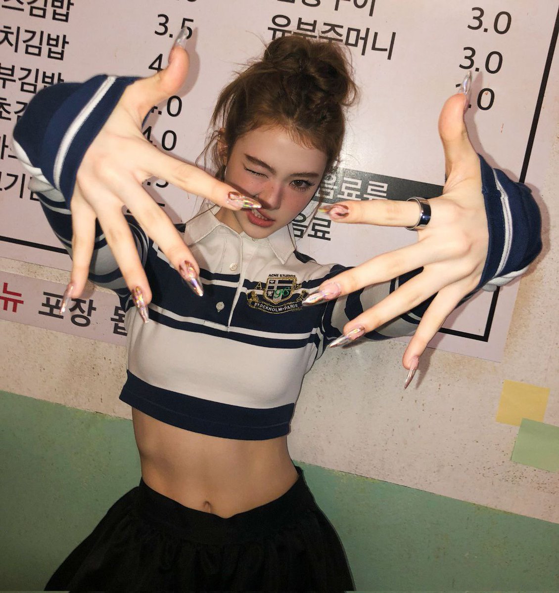 eclla's tweet image. Heh, as always, living my life as the dreamy girl and cool kids alive. 🗯🗨  The question is, would you follow me through? The agenda between the nyancats, coolest outfits, and stargirl nails.  ‘To be free’