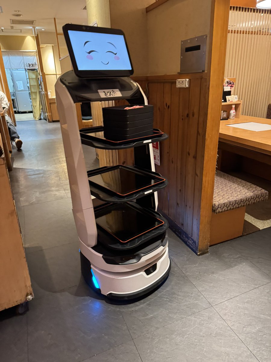 なんだかカミさんのお達しにより今日は次男坊連れてどん亭で