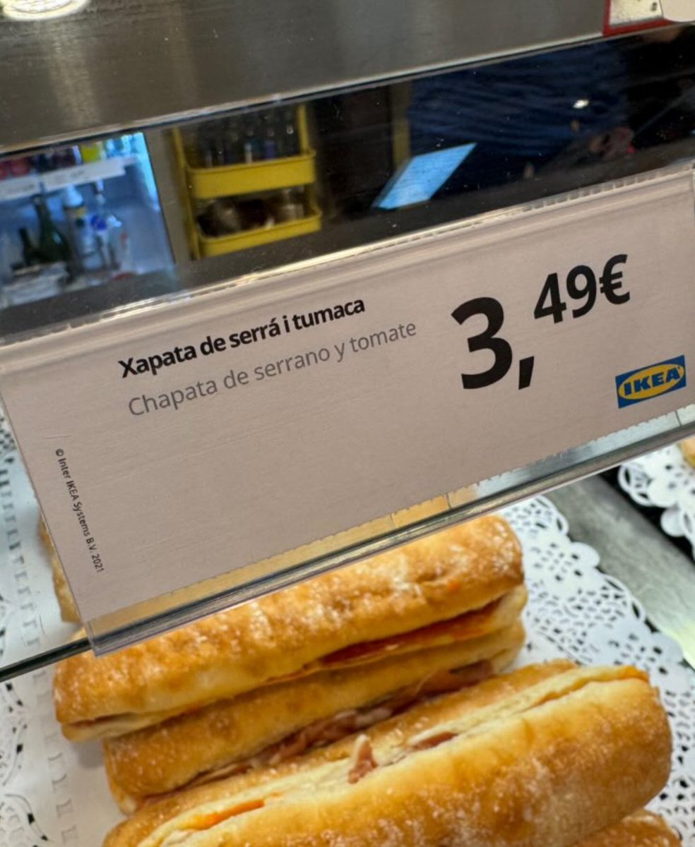 Absolutament tot perdut, <a href="/IKEASpain/">IKEA España</a>.